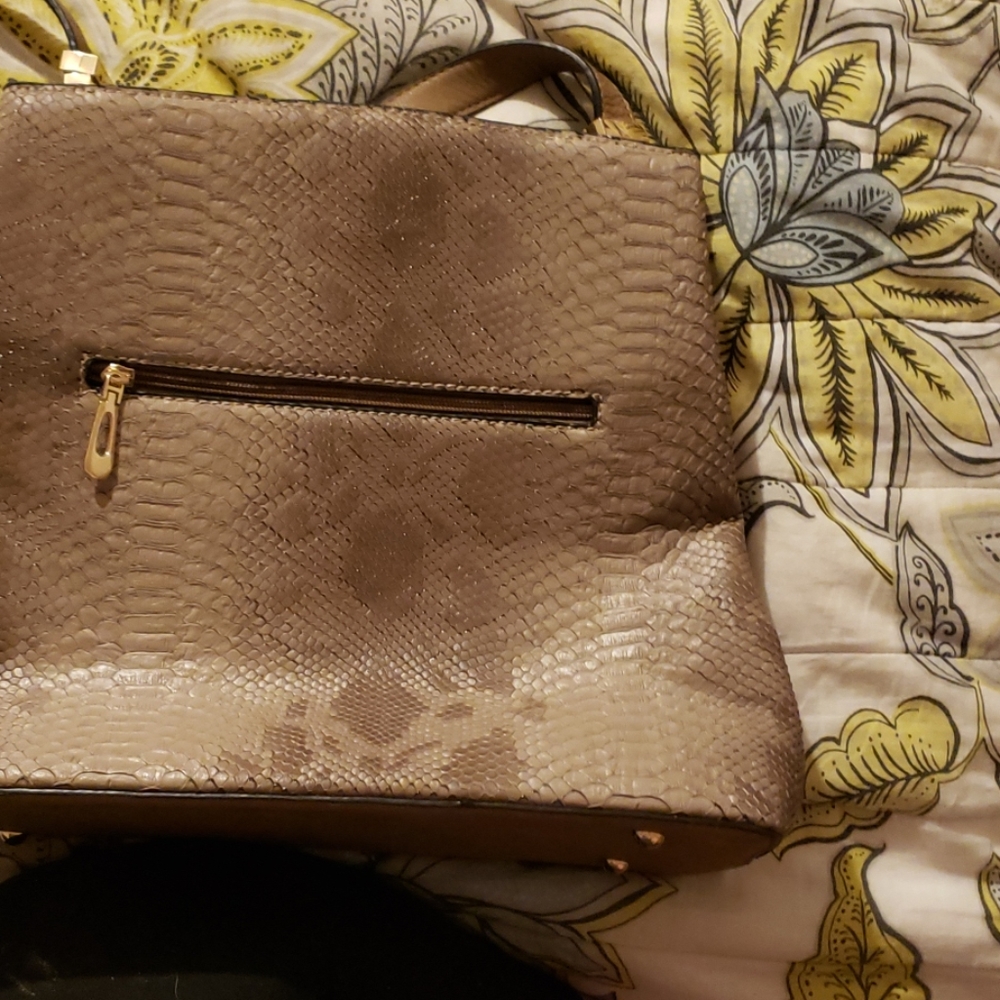 Faux Snake skin purse - Picture 3 of 4